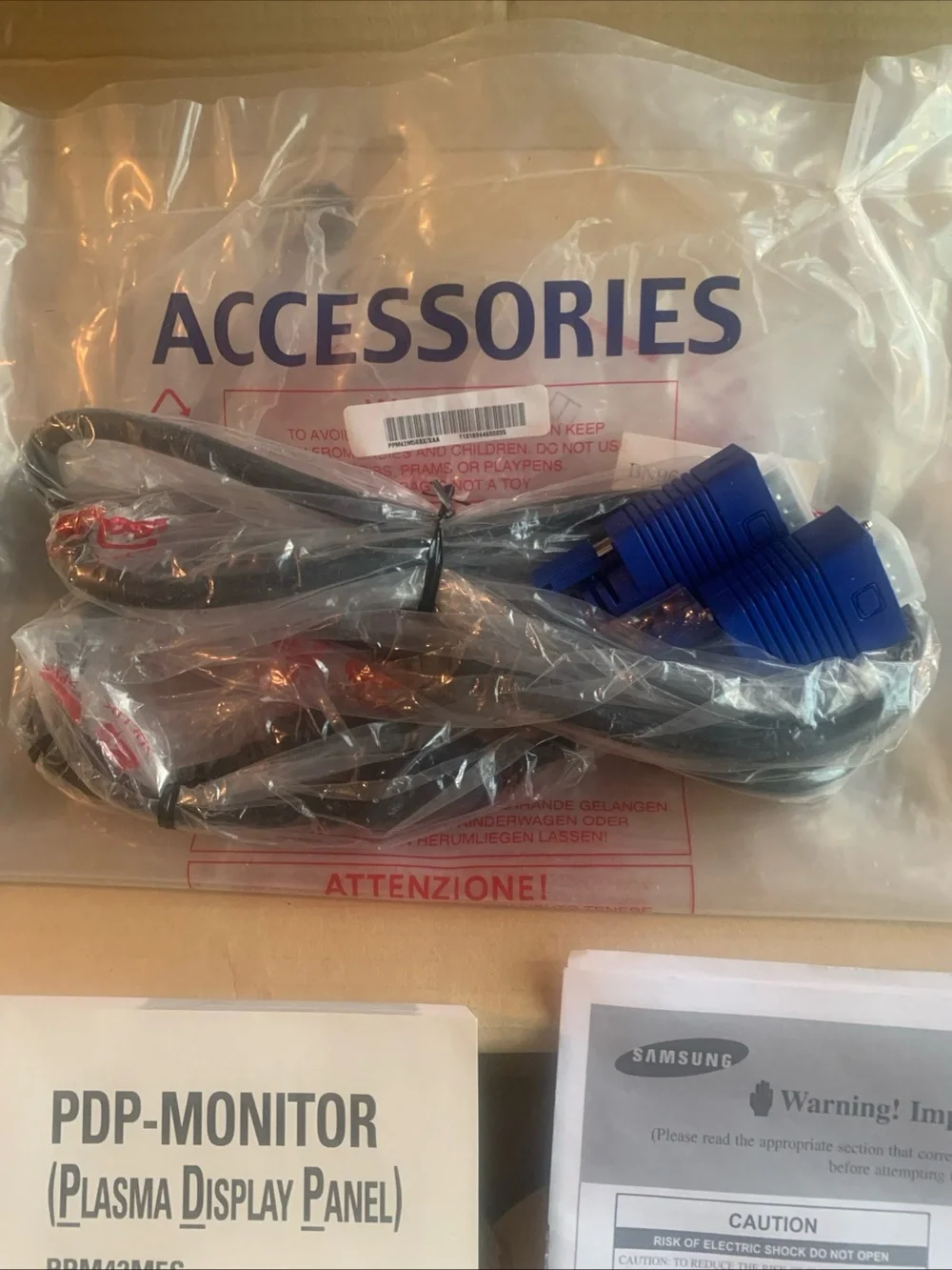 Samsung PDP-Monitor Owners Instruction Manual, cord and box.